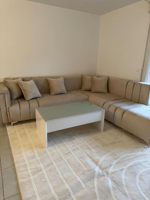 Superbe Appartement - Near Paris كورباي إيسون المظهر الخارجي الصورة